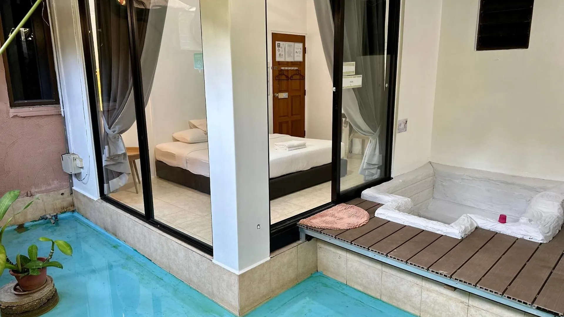 Ardour Lodge 